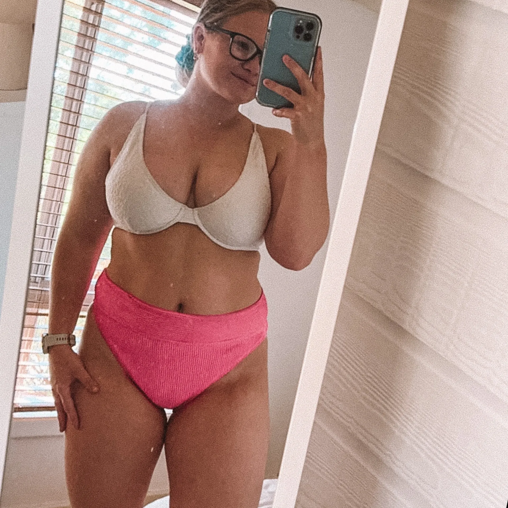 Elise Beattie OnlyFans header