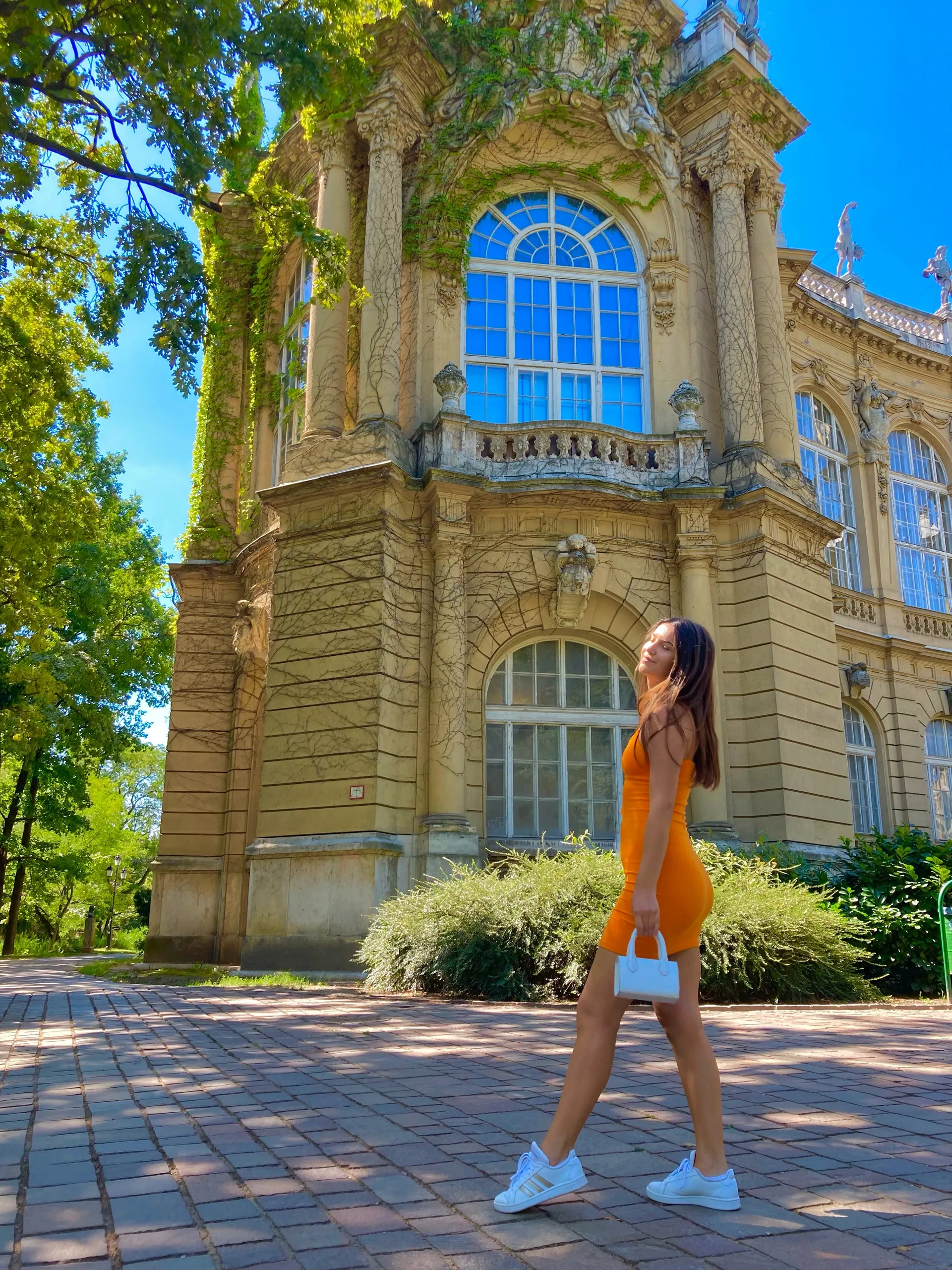 HotViki69 OnlyFans header