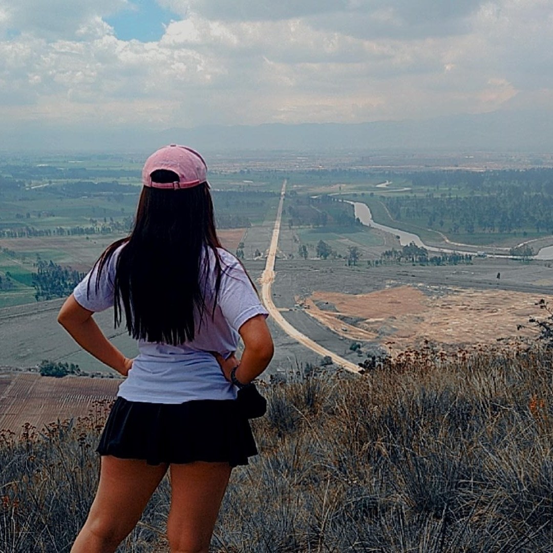 Val🔥 OnlyFans header