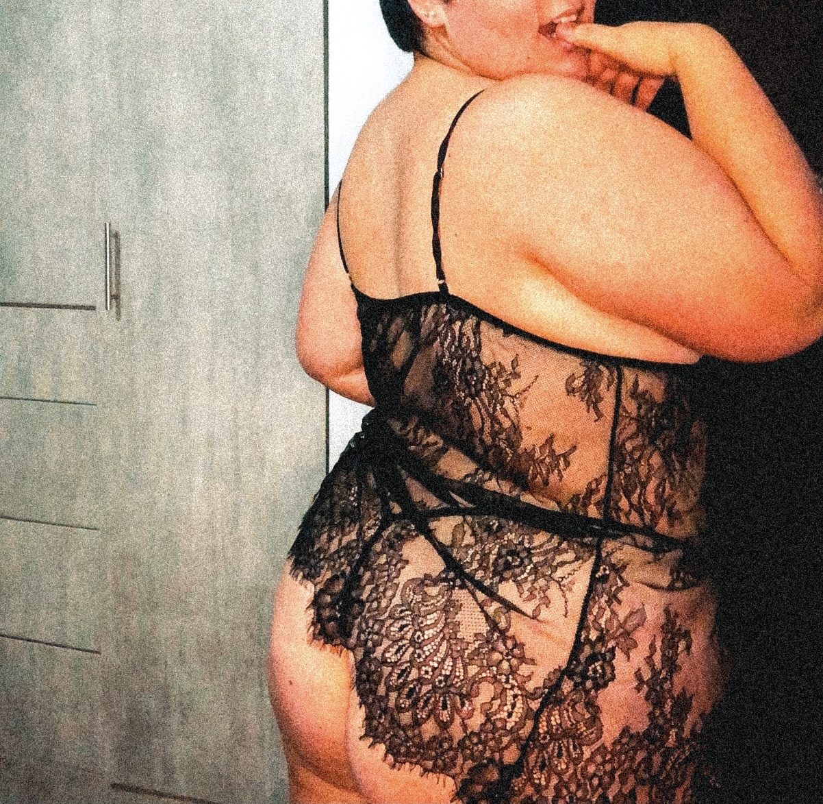 Vale Anderson OnlyFans