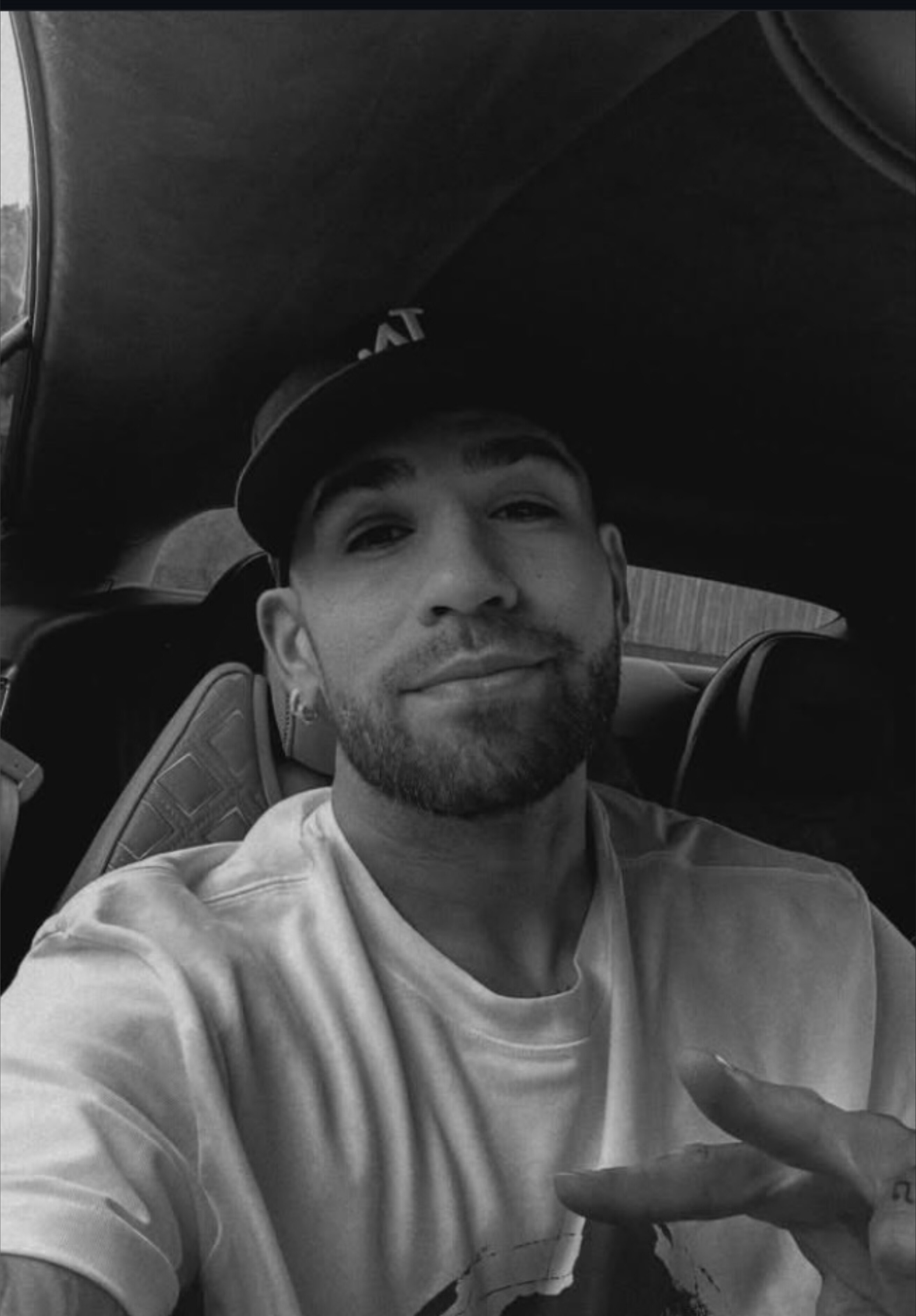 Vale OnlyFans header