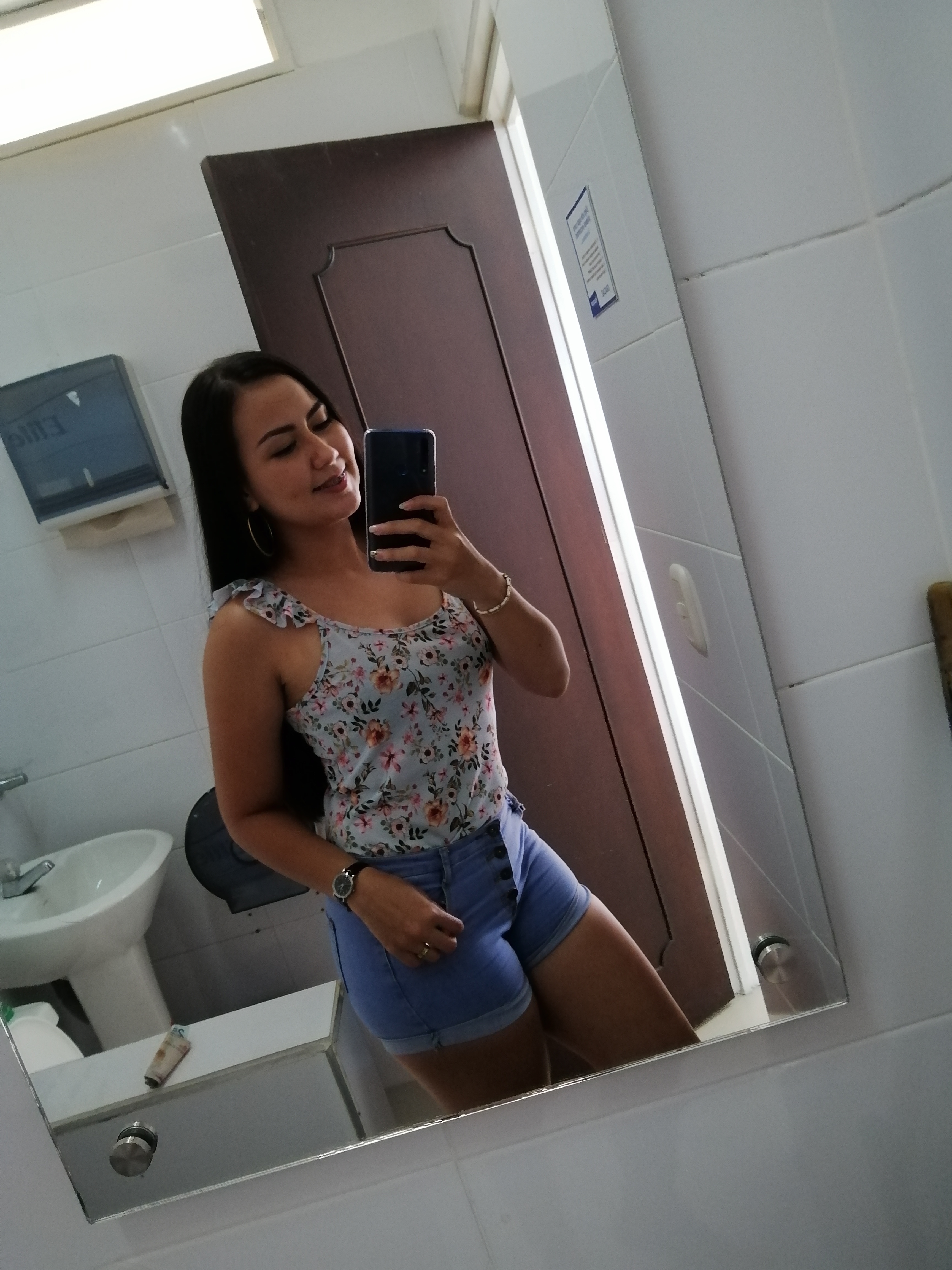 Valen Florez OnlyFans header