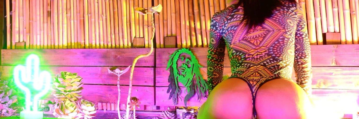 Valen OnlyFans header