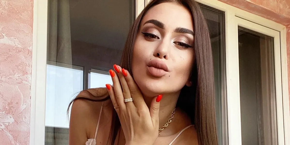 Valentina OnlyFans header