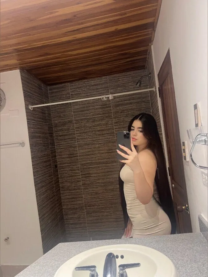 Valentina OnlyFans header