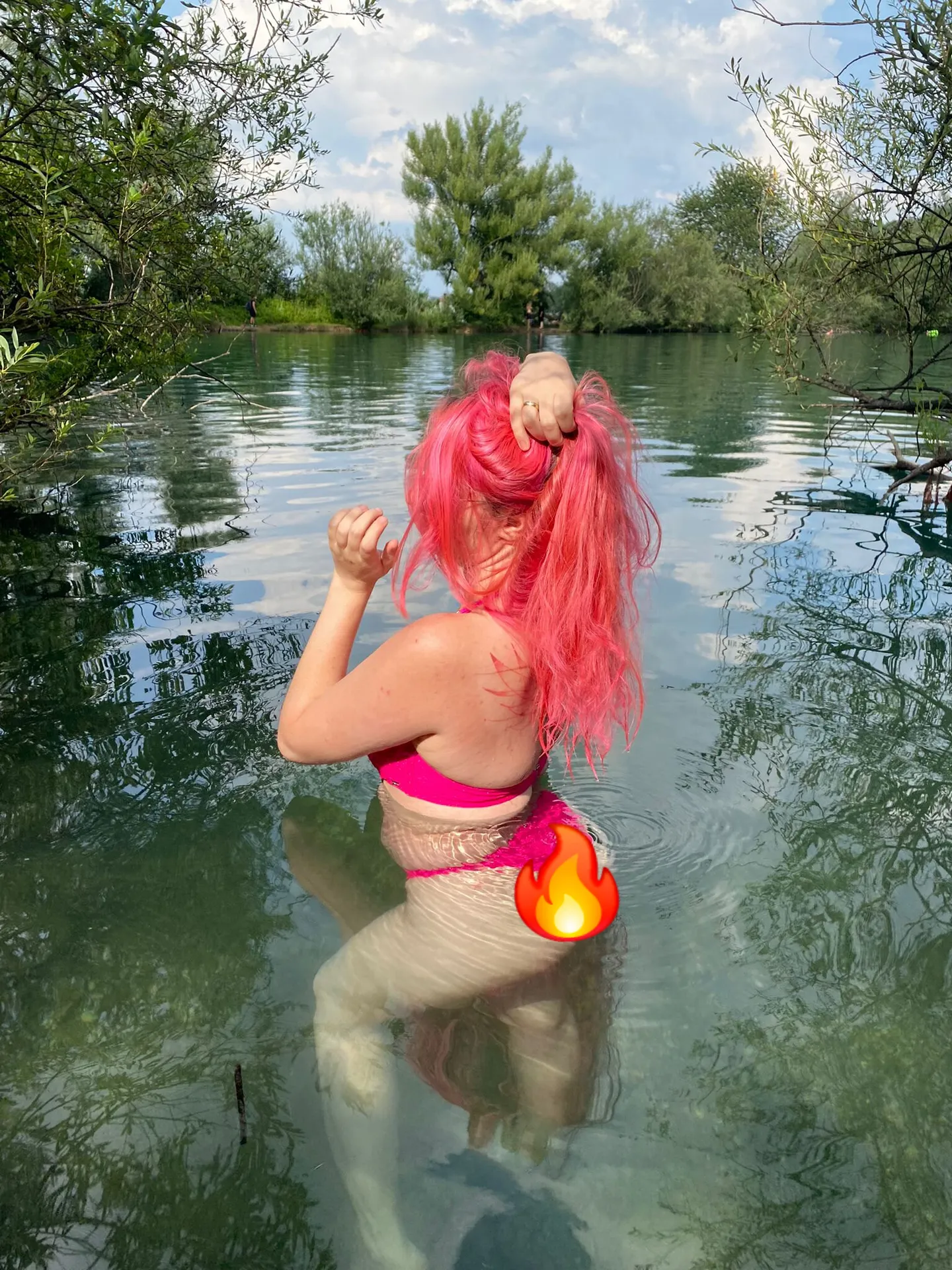 Valentina_gamerfoxy_free