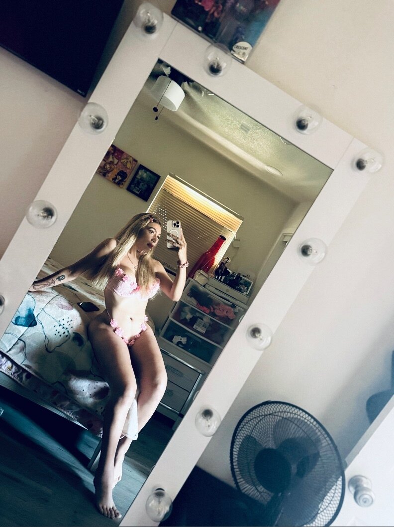 Valentina gonzalez OnlyFans header