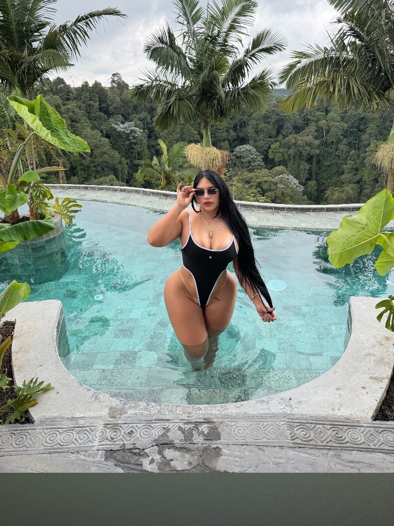 Valentina OnlyFans header