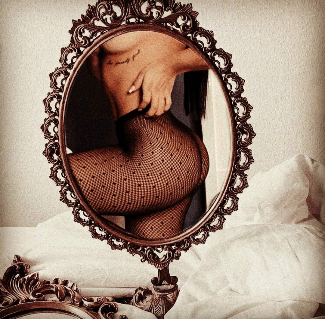 Valentina OnlyFans header