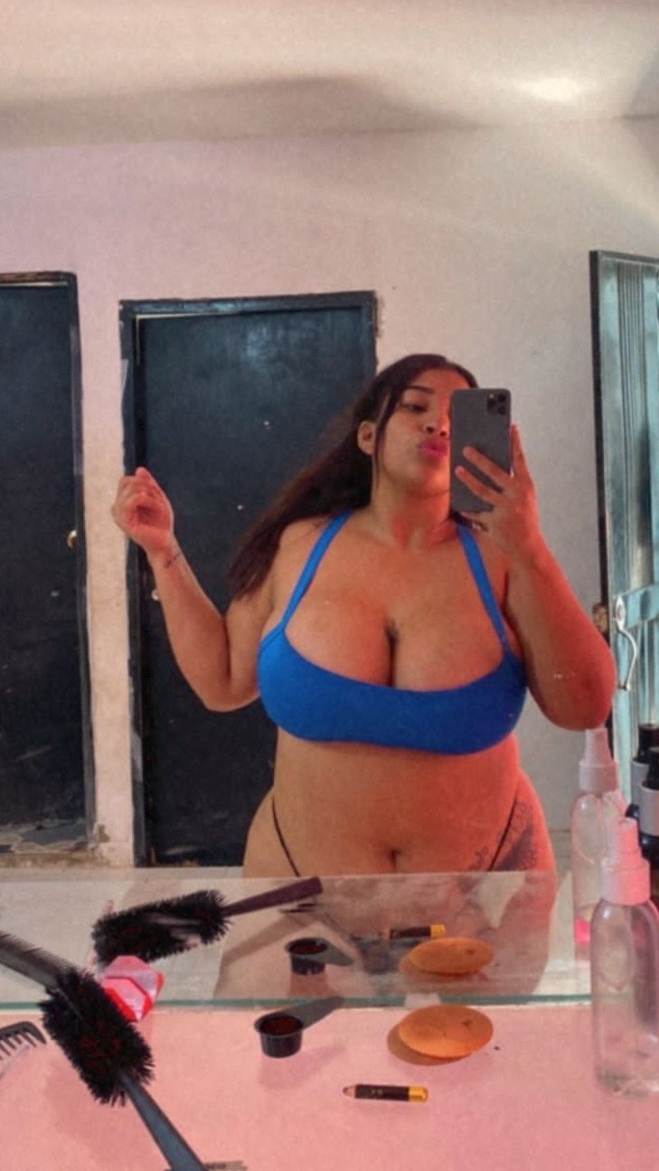 Valeria oliveros Altahona OnlyFans