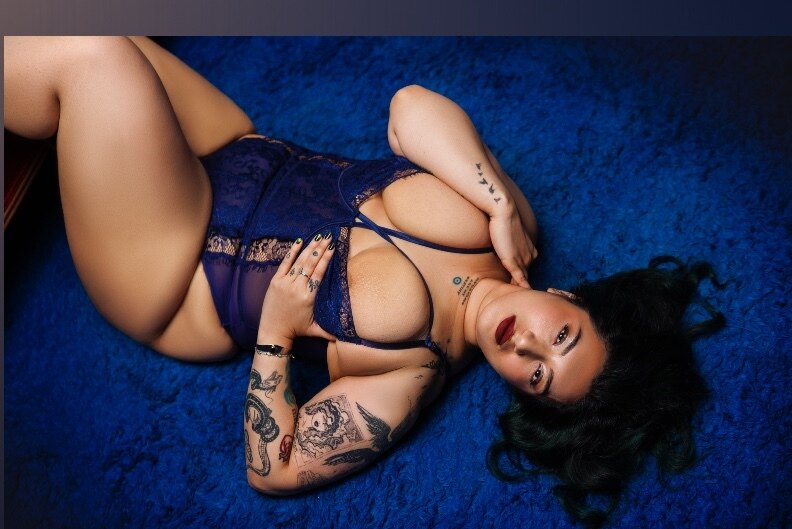 Vallaria Vixenn OnlyFans header