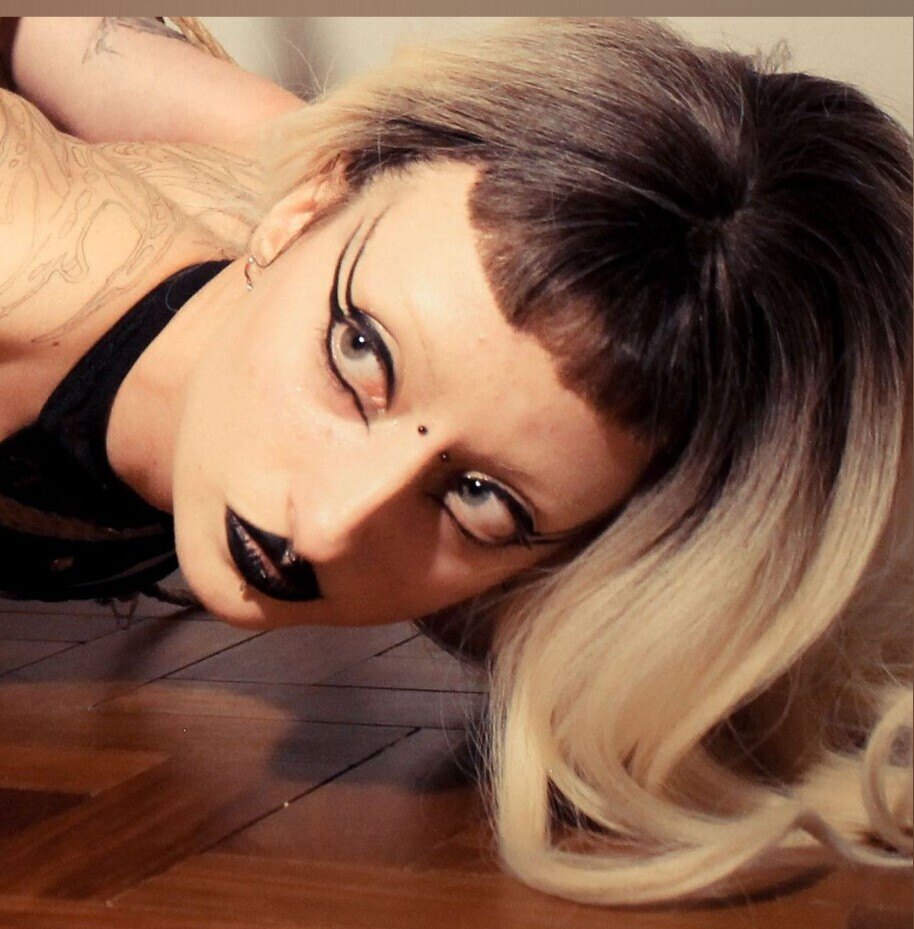 Elysa Vallen OnlyFans