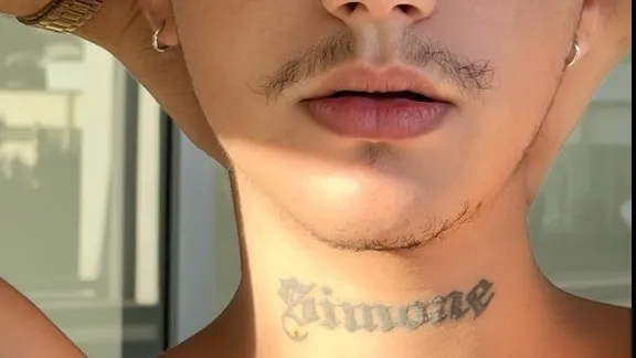 Iran valentiim OnlyFans header