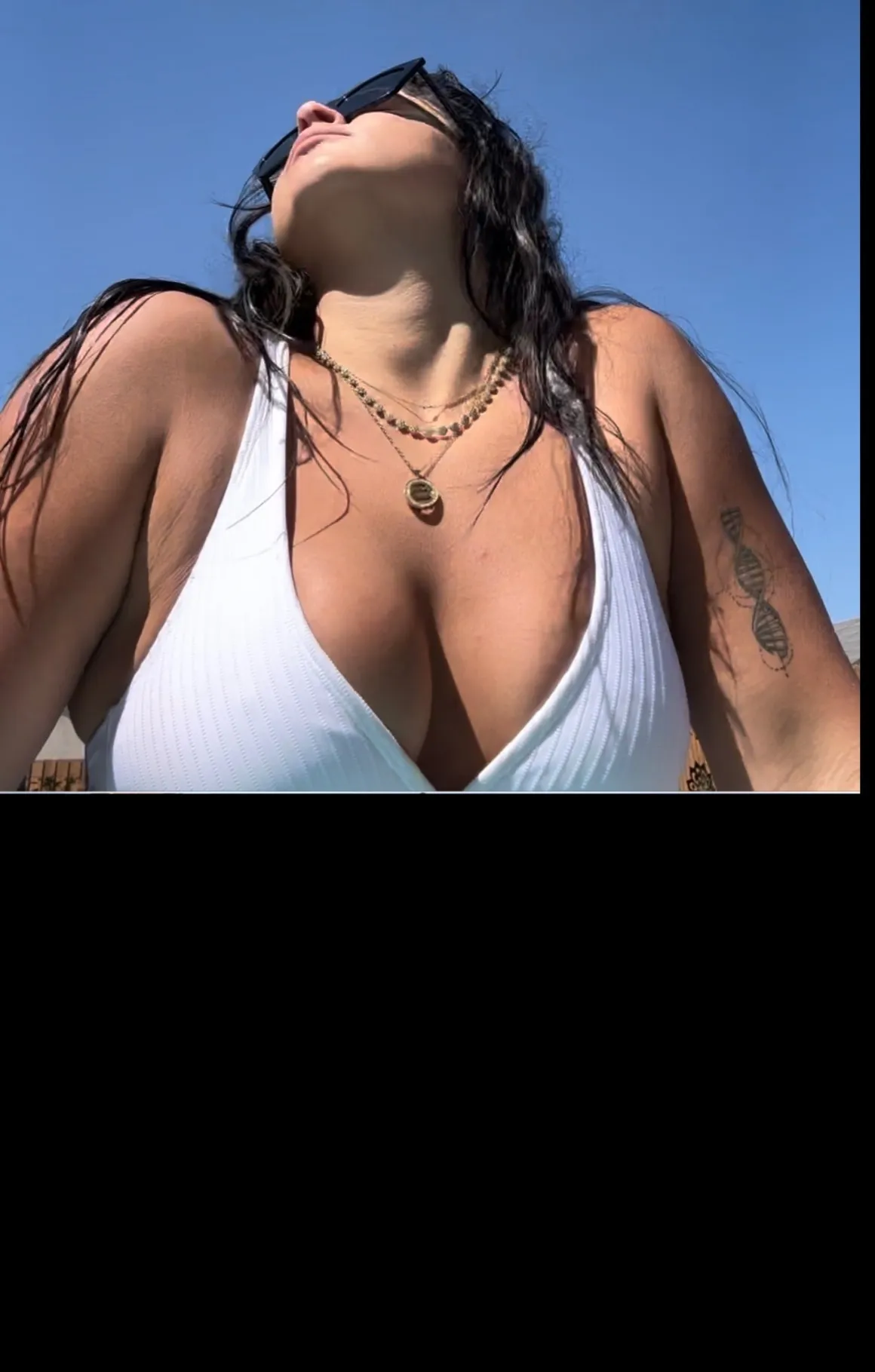 Val OnlyFans header