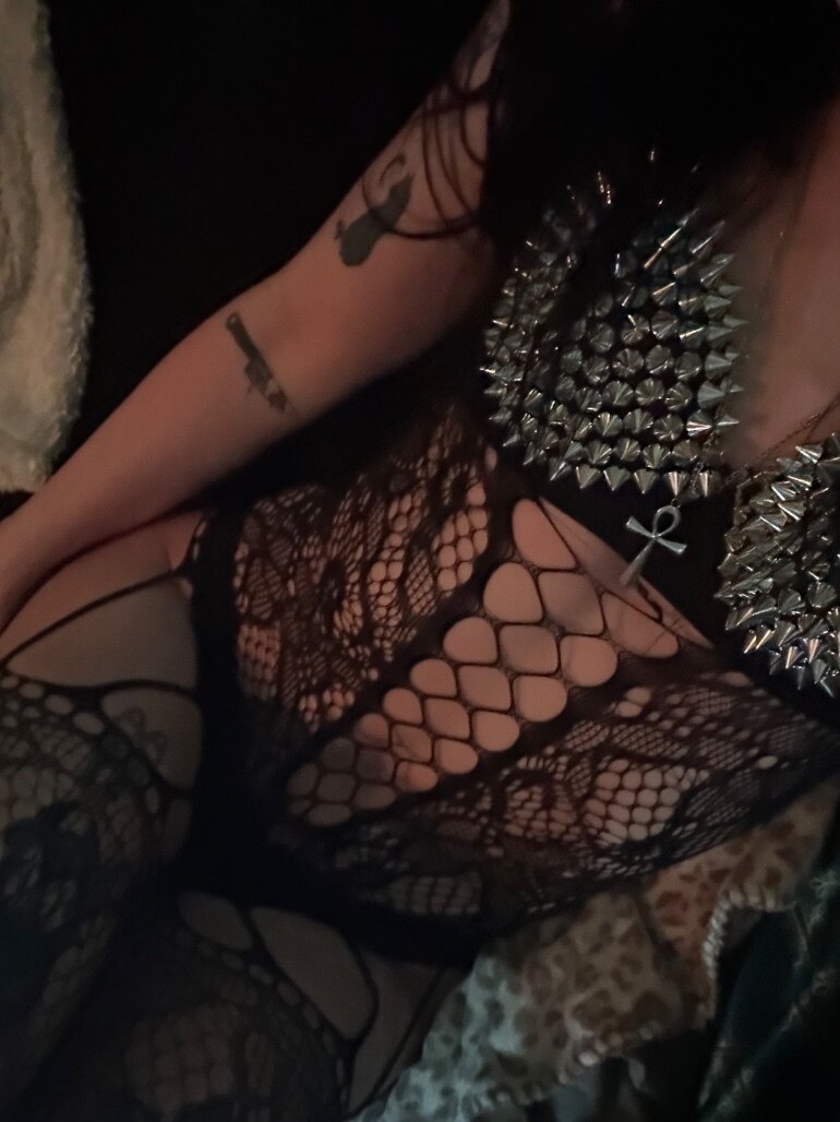 vampire petttt 🐈‍⬛ 🩸🧛🏻‍♀️💋 OnlyFans header