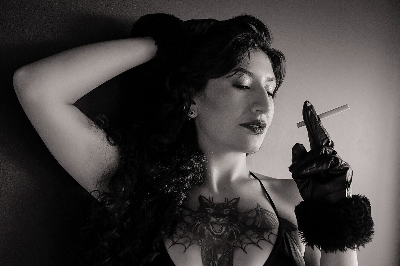 Vampirella OnlyFans header