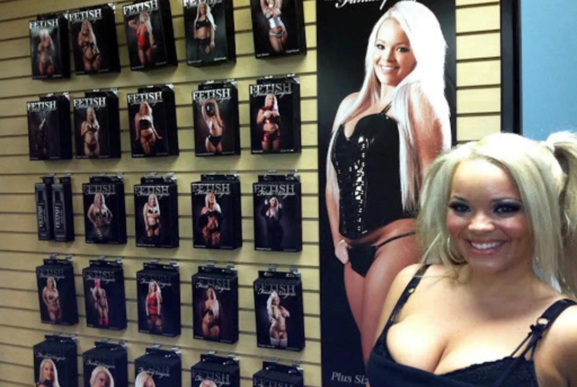 t 🦇✨ OnlyFans header