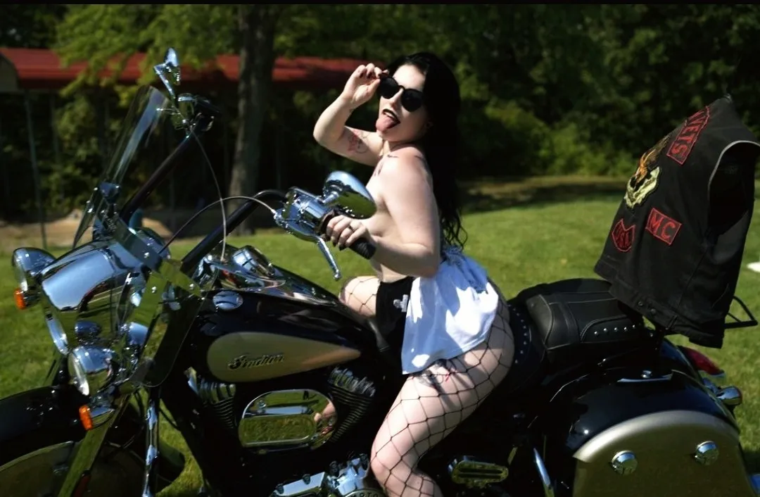 Vampiriczlut OnlyFans header