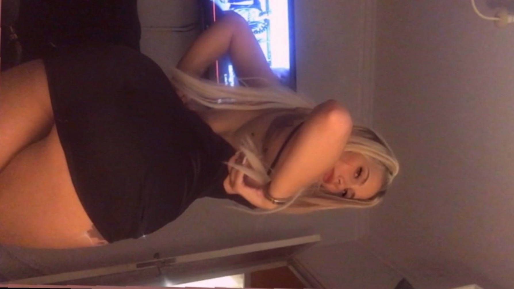 Vanehornie OnlyFans header