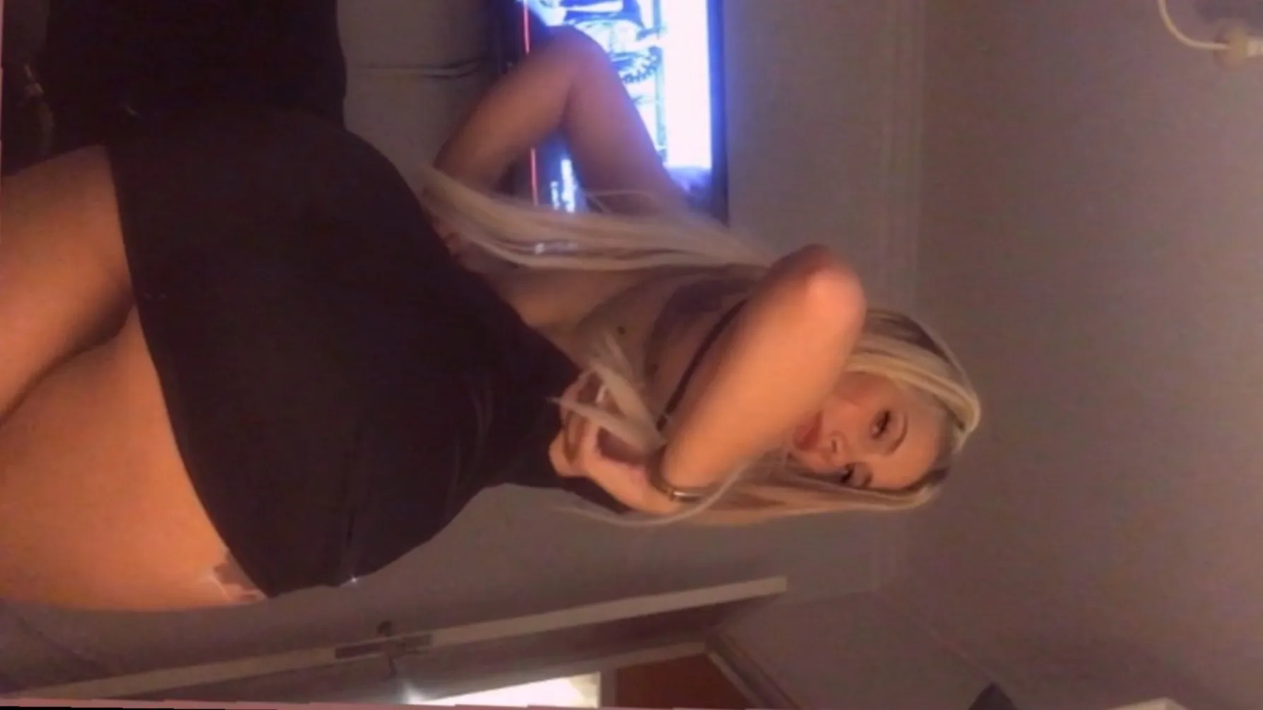 Vanehornie OnlyFans header