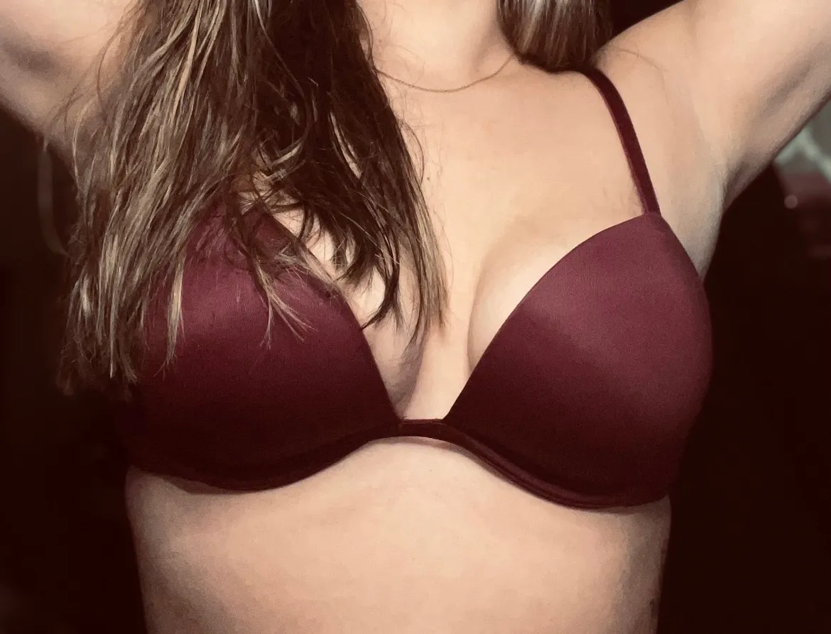 Vanessa OnlyFans header