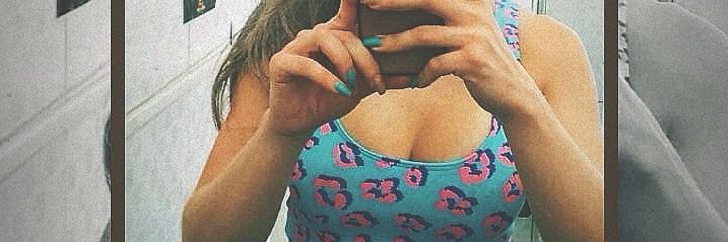 Vanessa OnlyFans header