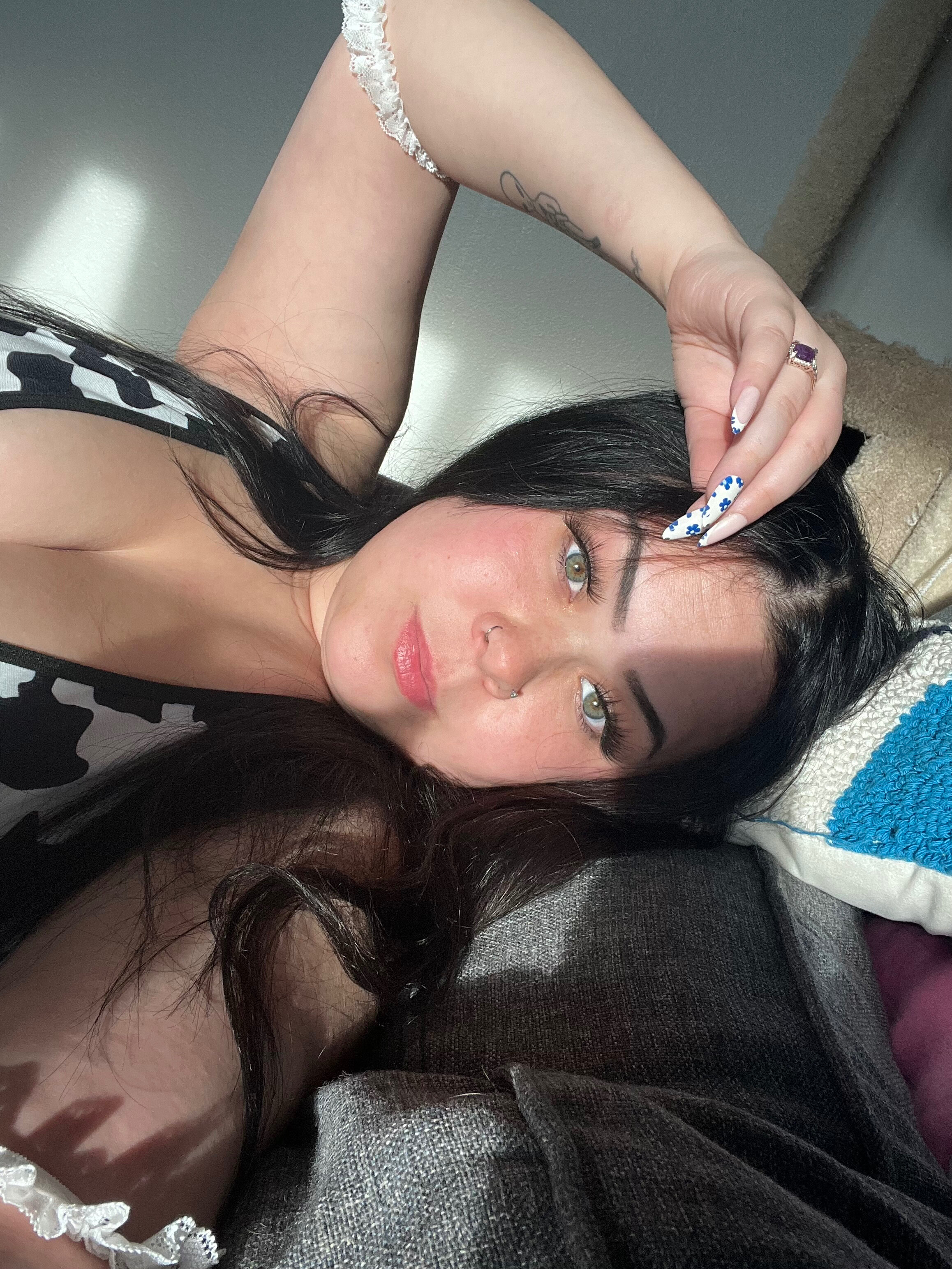 vanessa 👽 OnlyFans