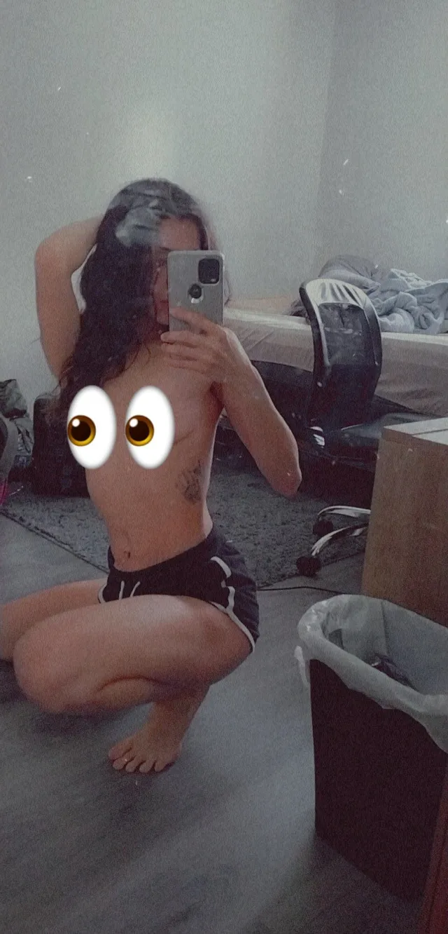 Vanessa OnlyFans header