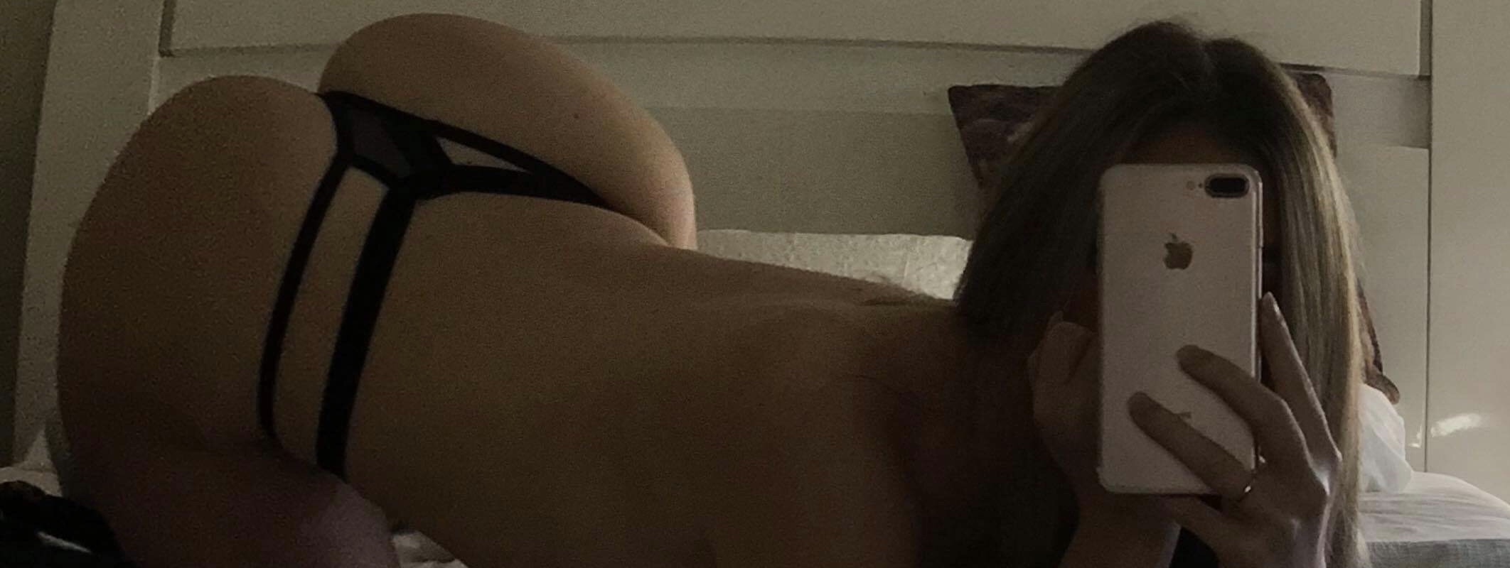 Vanessa OnlyFans header