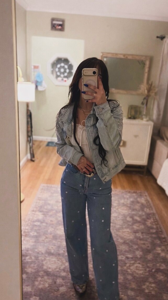 𝑂𝑛𝑙𝑦𝐵𝑒𝑎𝑛𝑧 OnlyFans