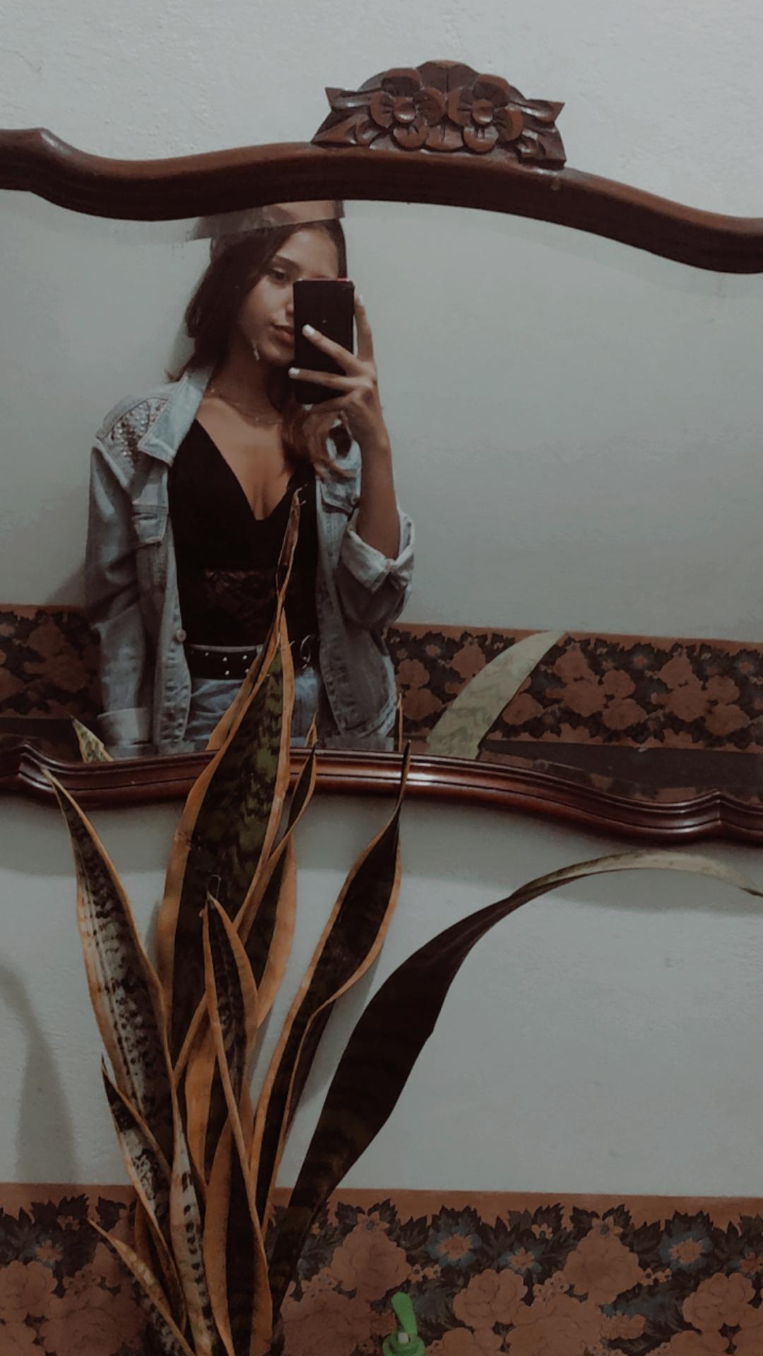 Vanina Acuña OnlyFans header