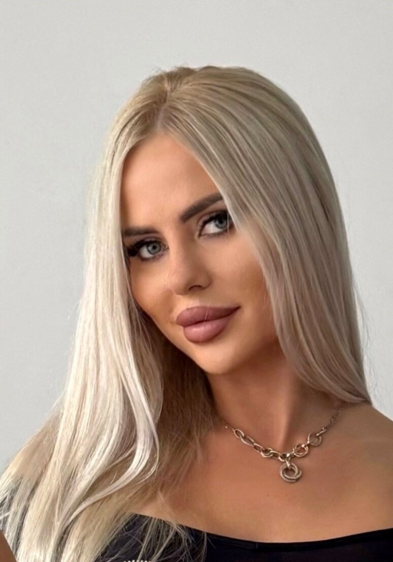 𝓥𝓪𝓷𝓳𝓪 ✨  𝓈𝑒𝓍𝓎 𝒷𝓁𝑜𝓃𝒹𝑒 ✨ OnlyFans