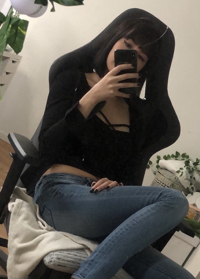 vanu OnlyFans header