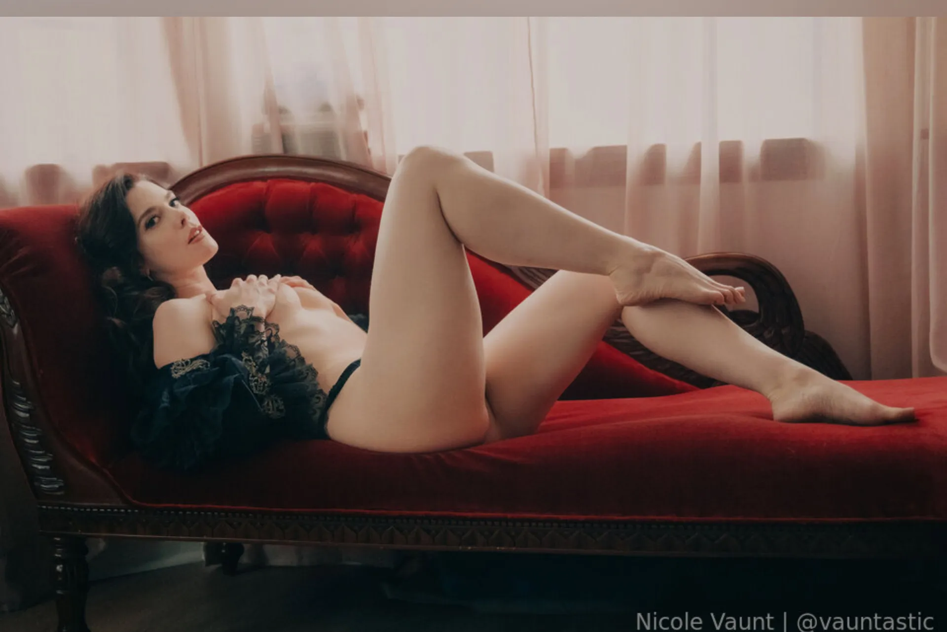 Nicole Vaunt OnlyFans header
