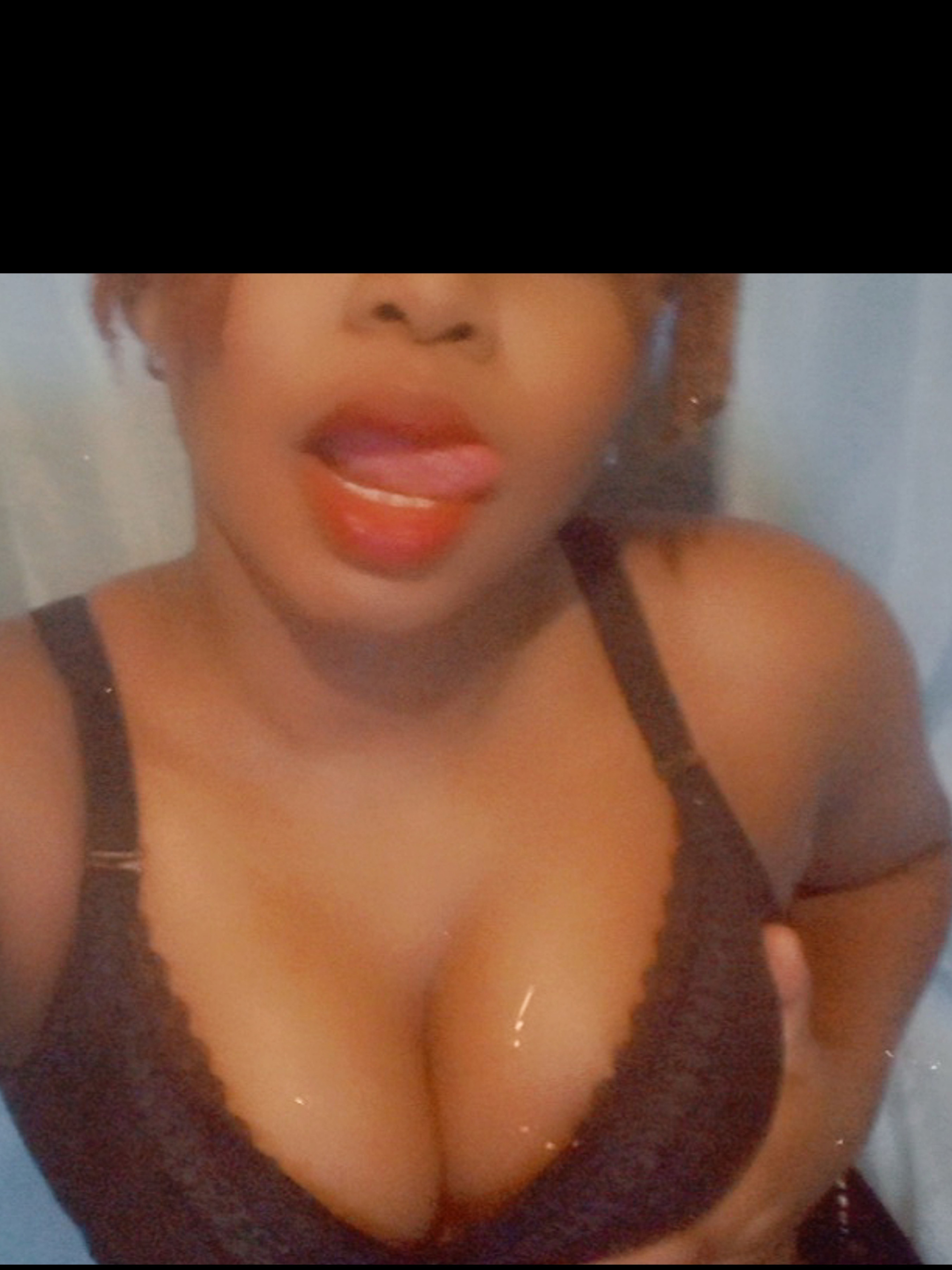 Vee Mercedes OnlyFans