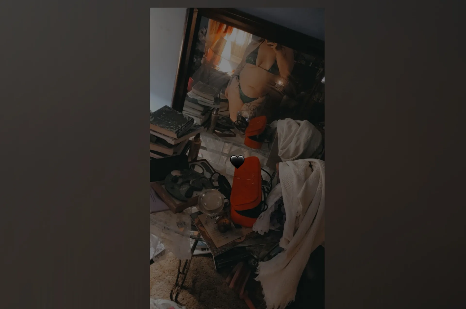 V the maid OnlyFans header