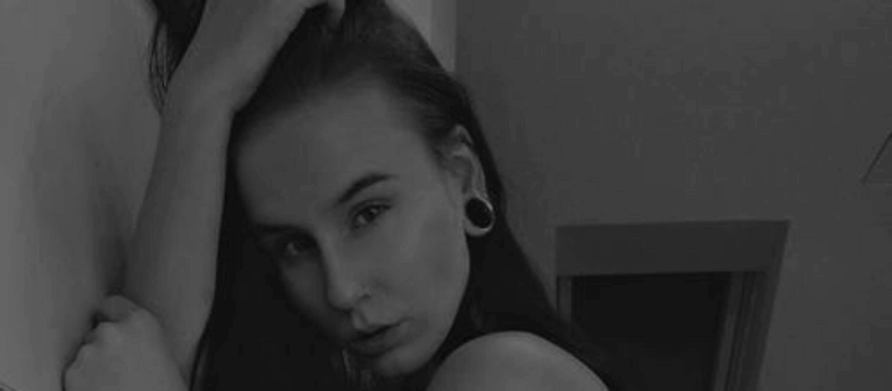 Veglara OnlyFans header