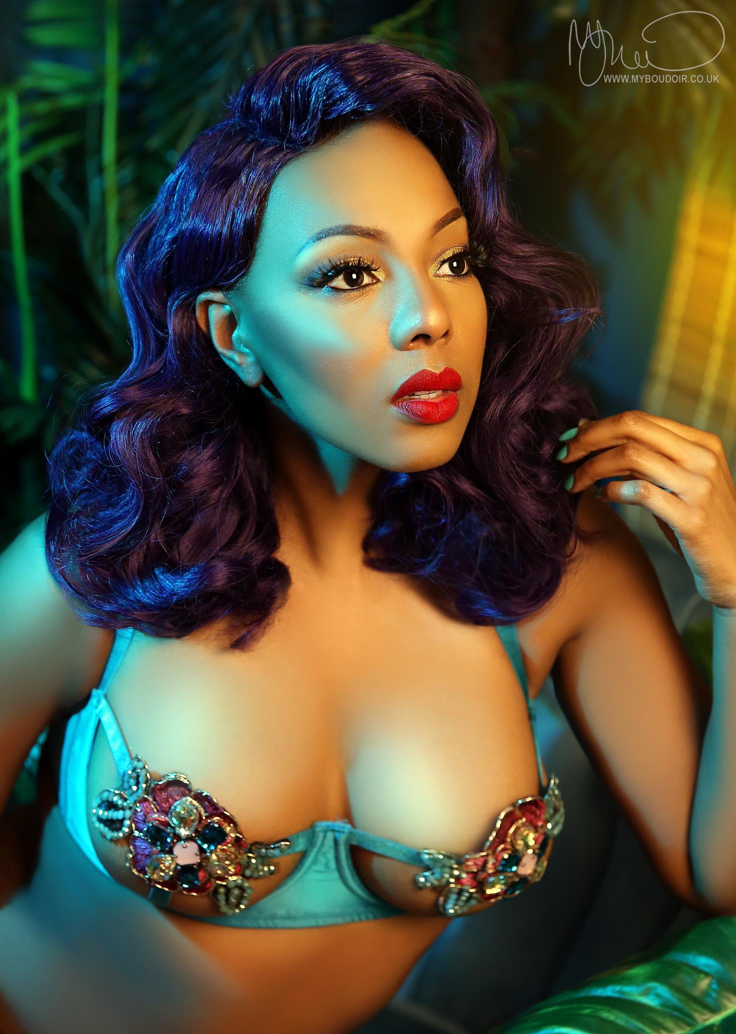 Velvet Jones OnlyFans