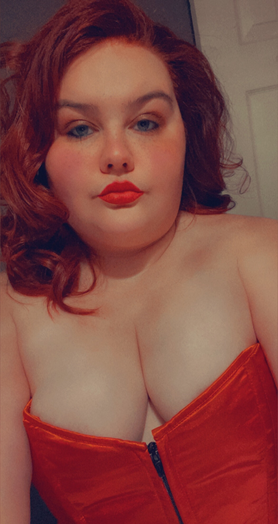 VelvetJoy 💋 OnlyFans