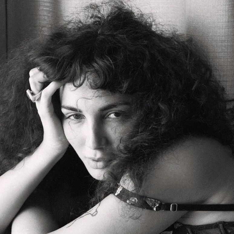 Venus in jeans OnlyFans header