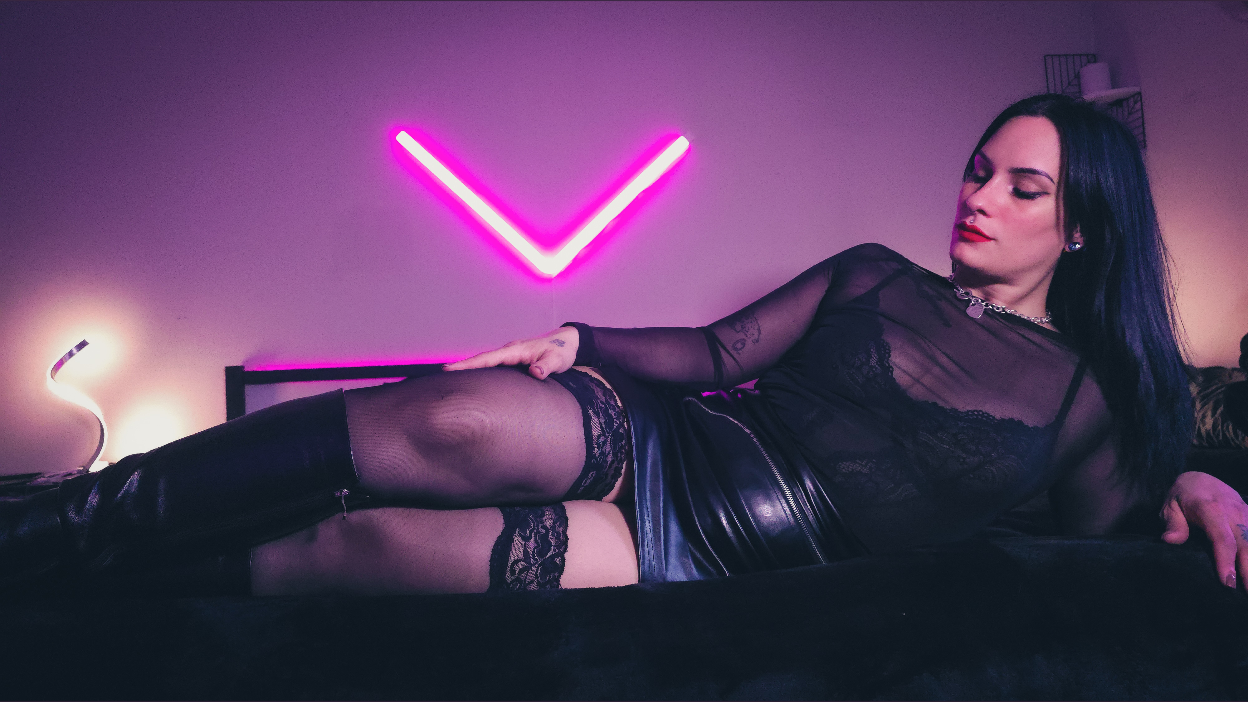 Mistress V OnlyFans header