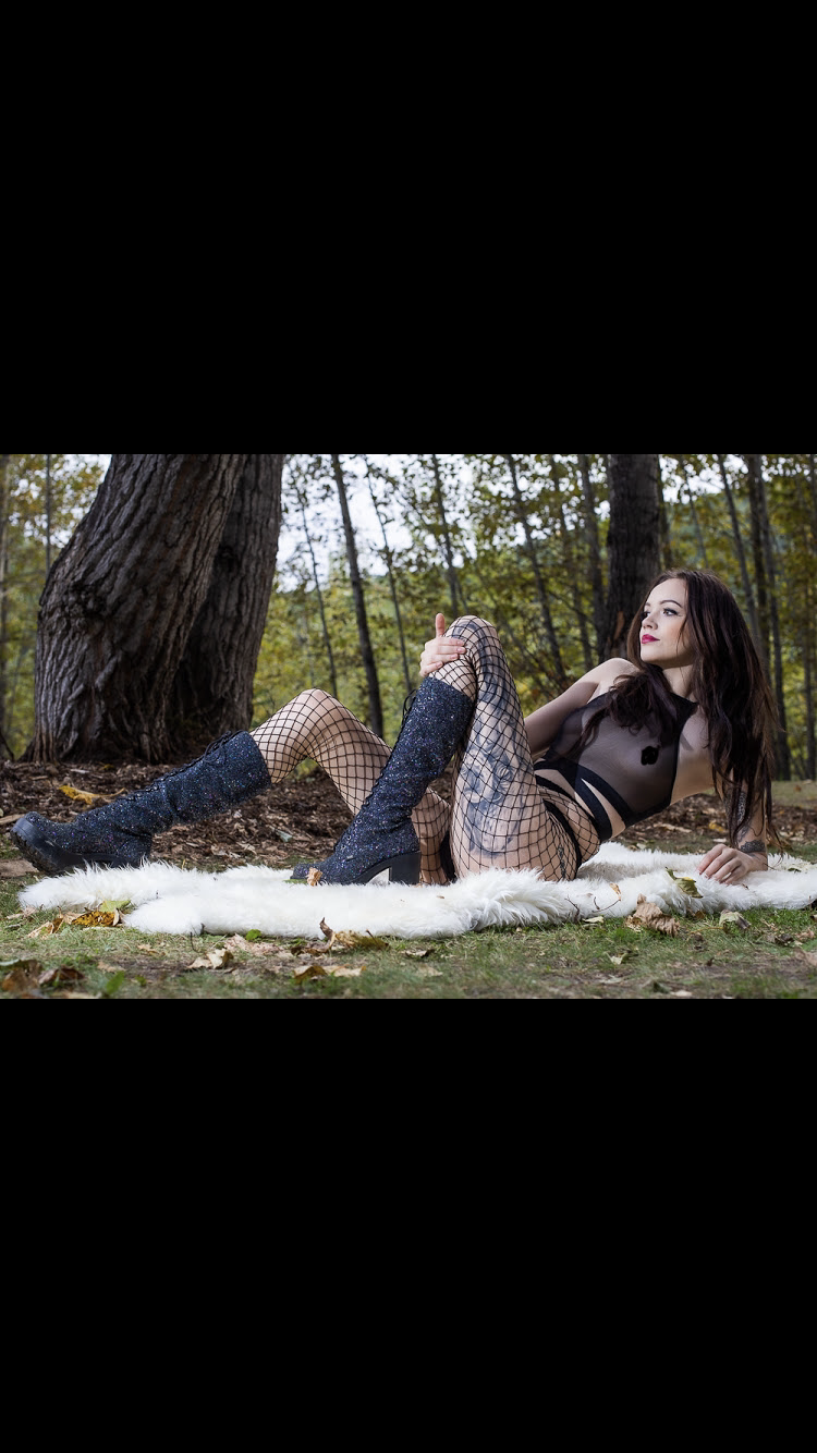 Vera j OnlyFans header