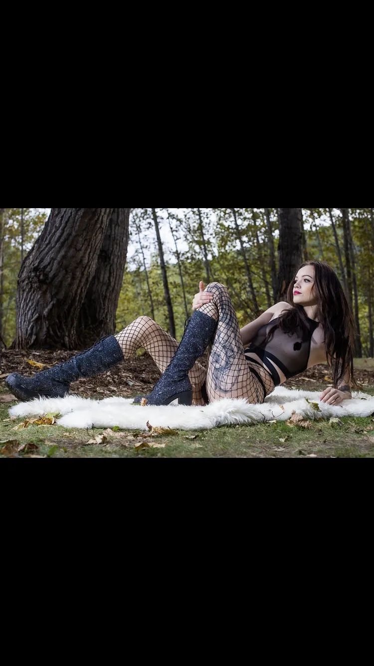 Vera j OnlyFans header