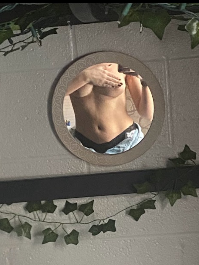 Veronica Sawyer OnlyFans