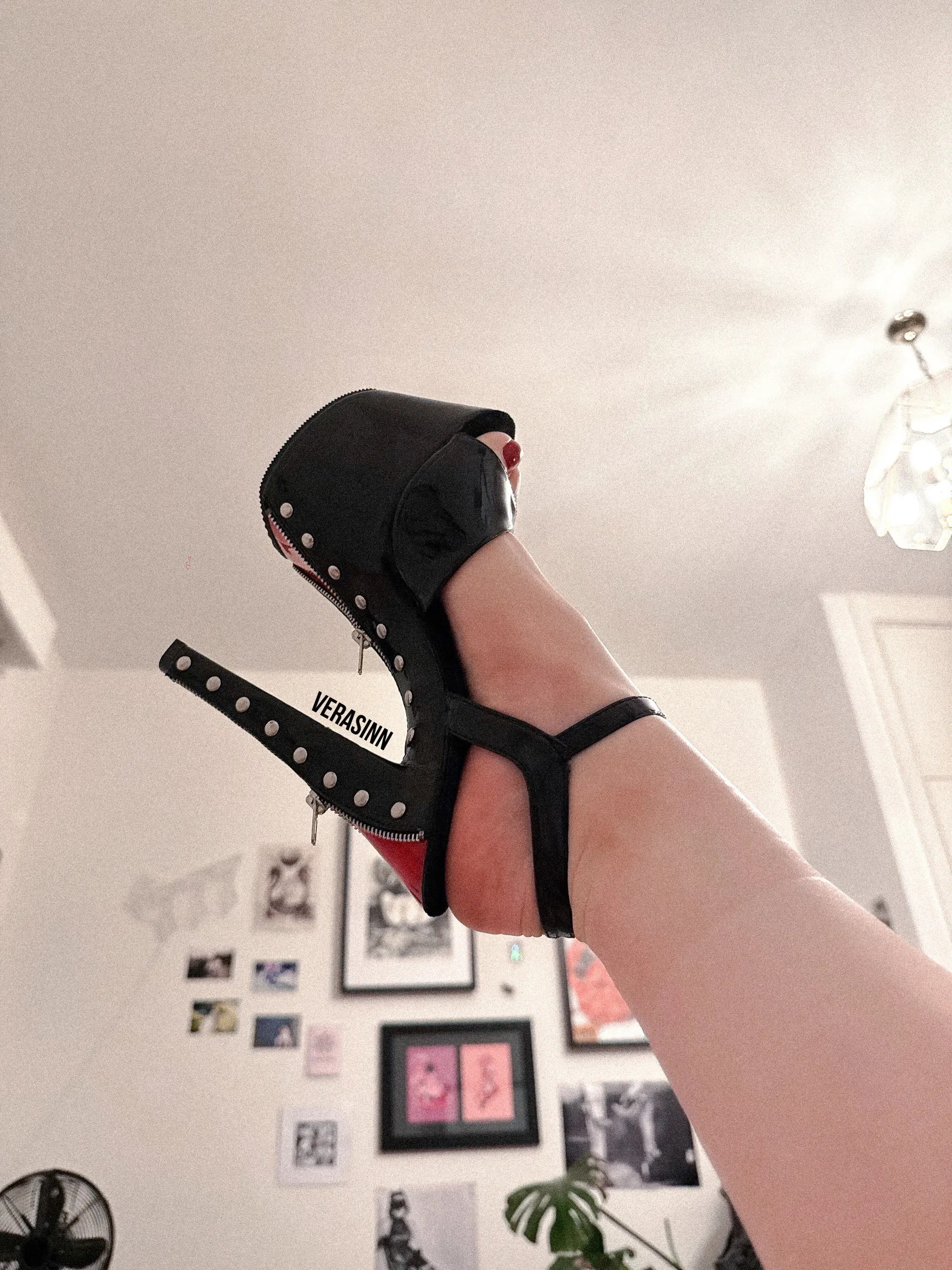 Vera Sinn OnlyFans header