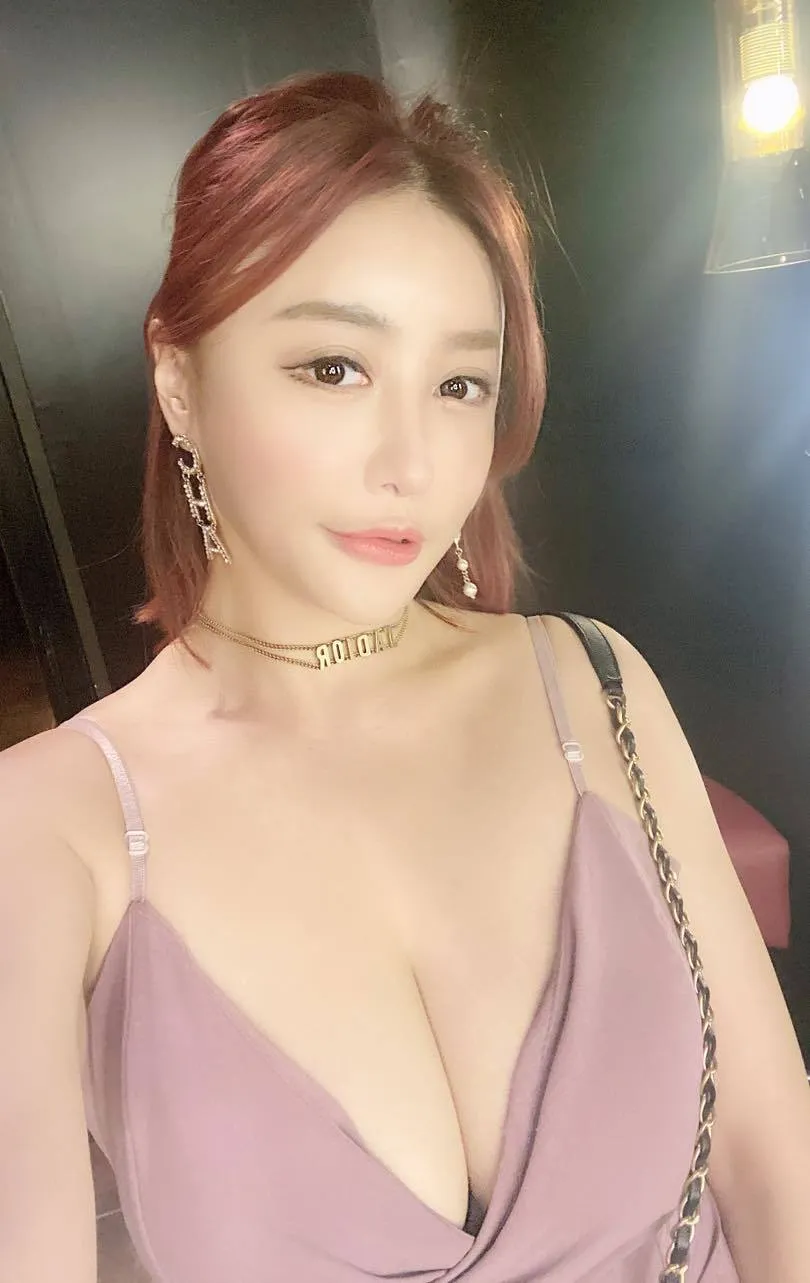 李萱 OnlyFans header