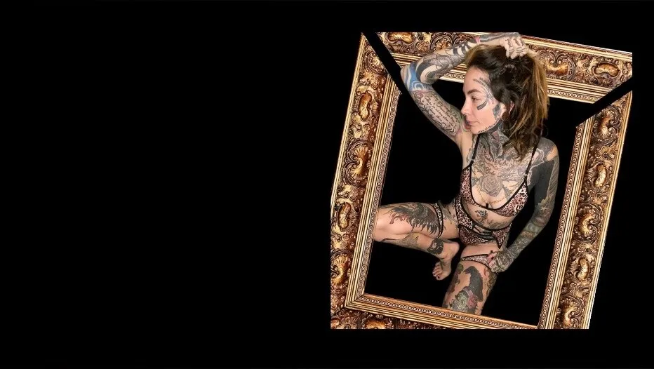 Vero Venturing OnlyFans header