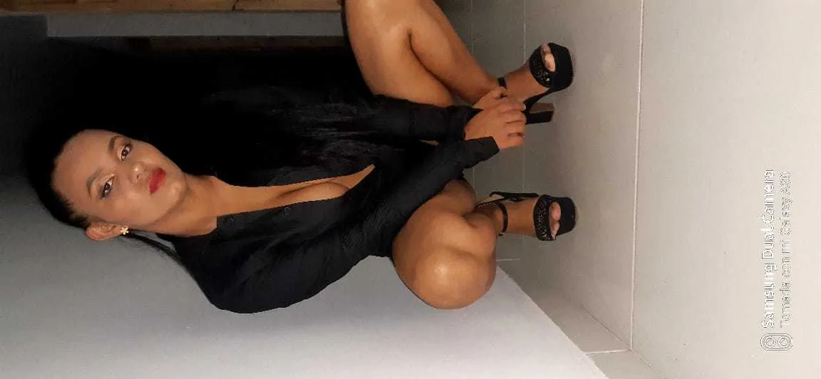 Vero Ladino OnlyFans header