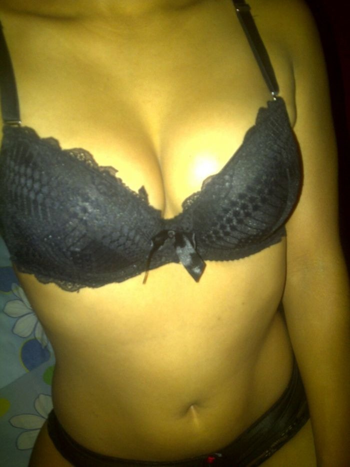 Veronica Flores OnlyFans