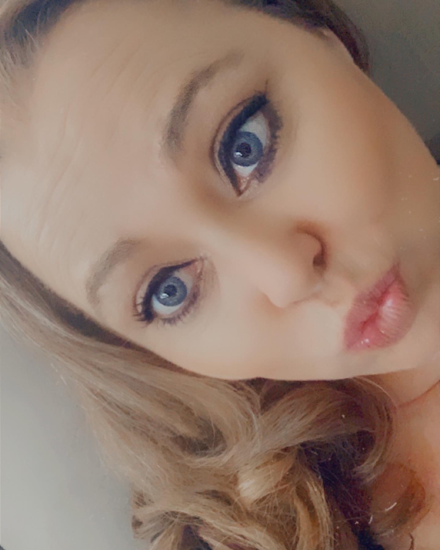 Veronica OnlyFans header